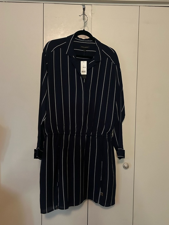 Banana Republic Dresses & Skirts - Banana Republic Navy & White Vertical Stripe Long Sleeve Shirt Dress
